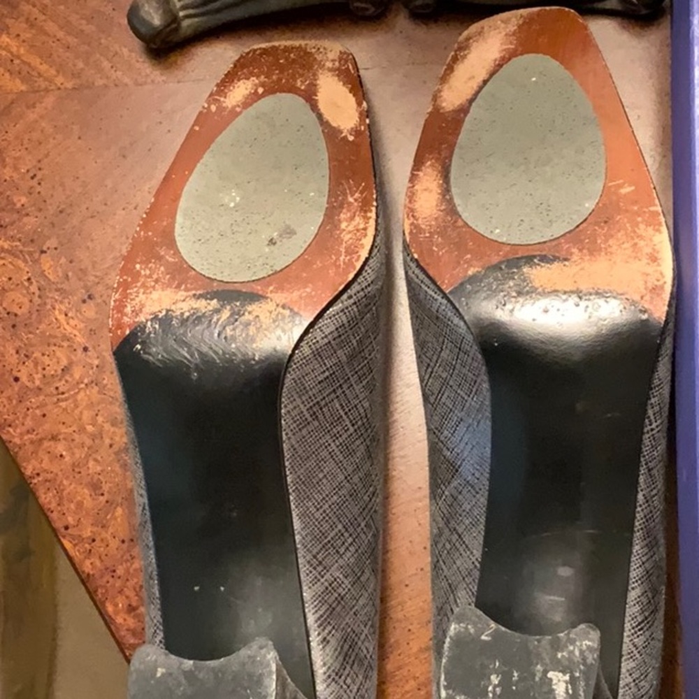 Stuart Weitzman Gray Matrix Napa - image 8